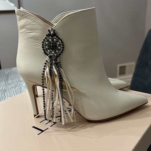 TWINSET White leather booties. Size 37. New in box - Picture 4 of 12